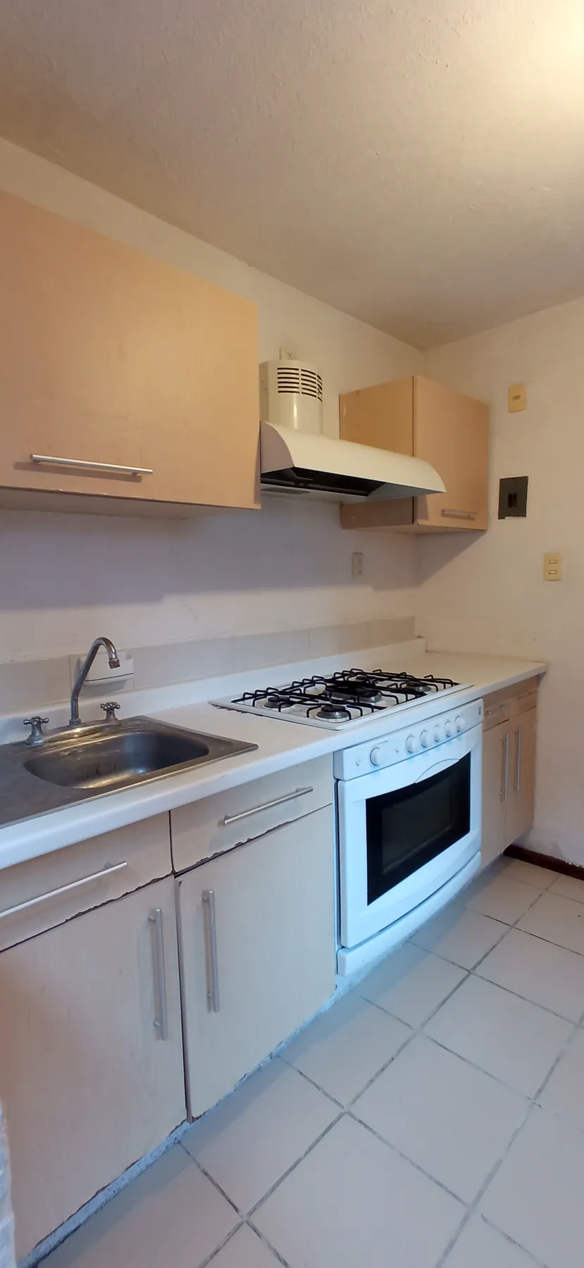 Cocina de madera clara